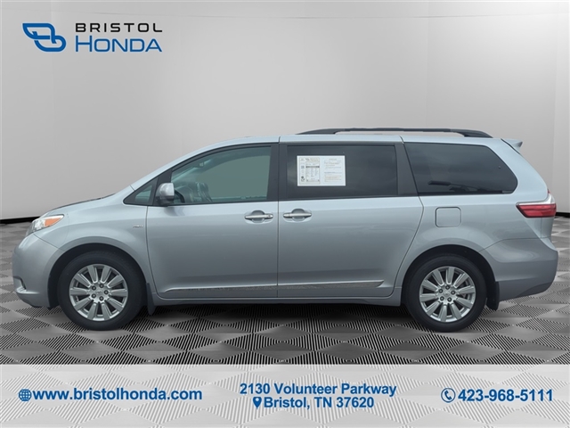 2017 Toyota Sienna XLE 7-Passenger