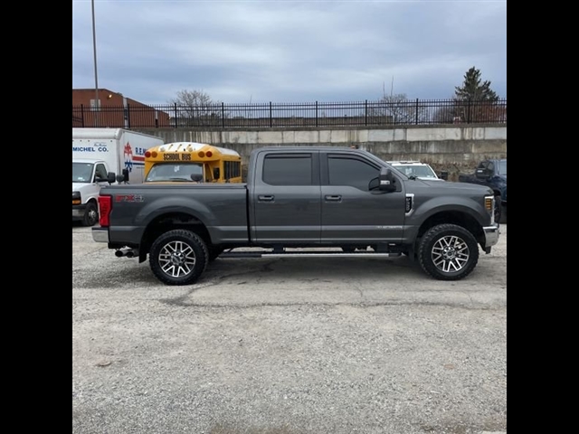 2019 Ford F-350 Super Duty Lariat
