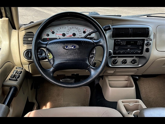 2005 Ford Explorer Sport Trac XLS