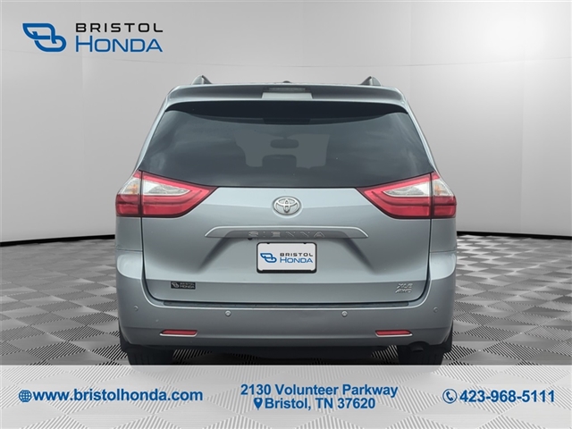 2017 Toyota Sienna XLE 7-Passenger