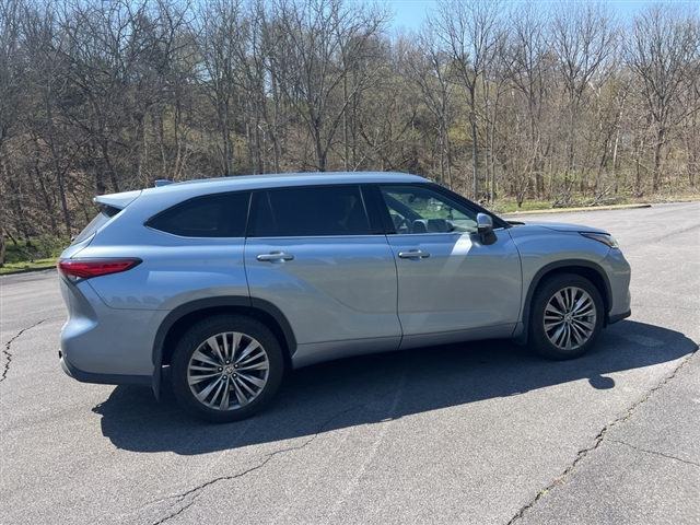 2021 Toyota Highlander Platinum