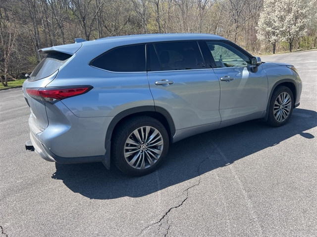 2021 Toyota Highlander Platinum