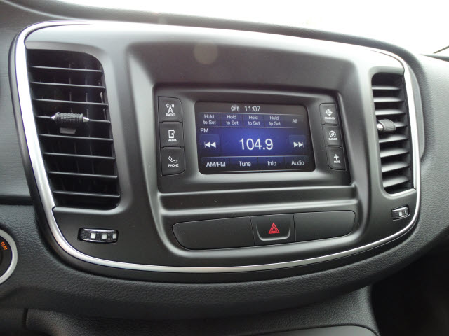 2016 Chrysler 200 