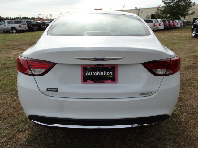 2016 Chrysler 200 