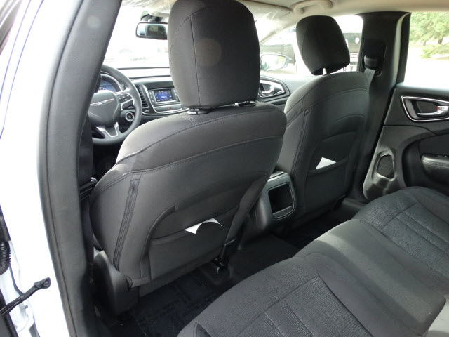 2016 Chrysler 200 