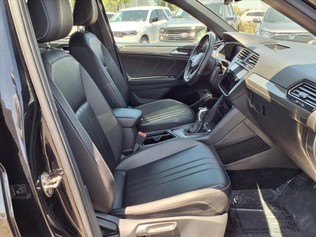 2022 Volkswagen Tiguan SE R-Line Black