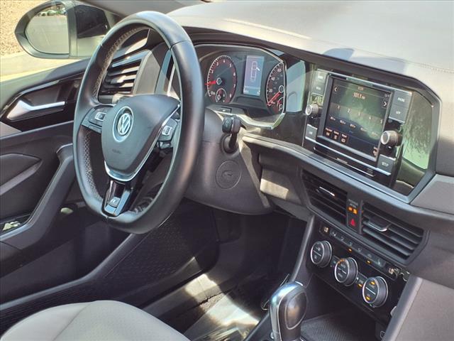 2019 Volkswagen Jetta R-Line