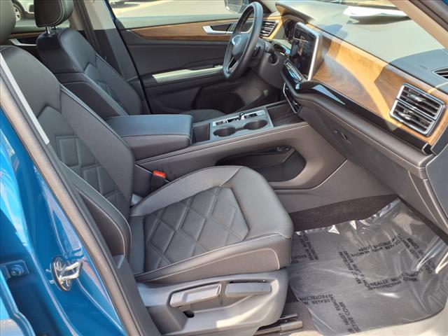 2025 Volkswagen Atlas SE