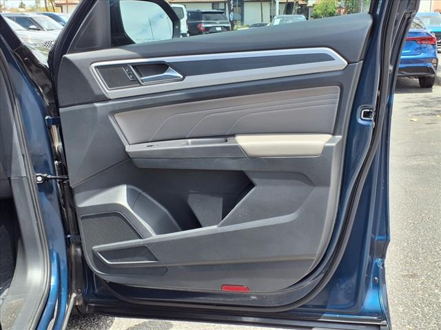 2022 Volkswagen Atlas Cross Sport V6 SEL R-Line 4Motion