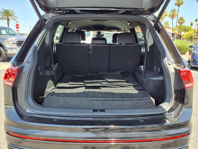 2022 Volkswagen Tiguan SE R-Line Black