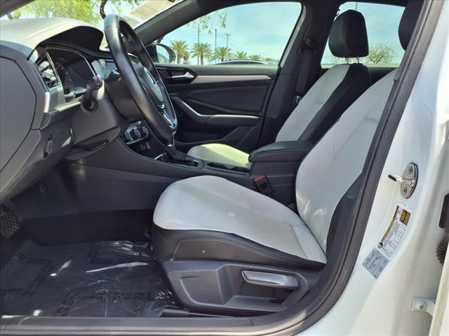 2019 Volkswagen Jetta R-Line