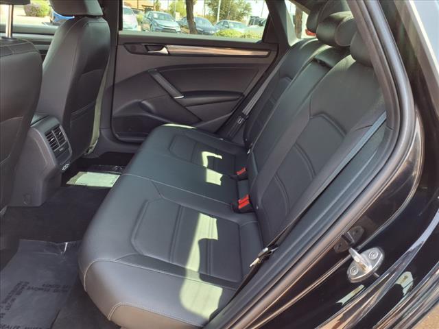 2021 Volkswagen Passat R-Line