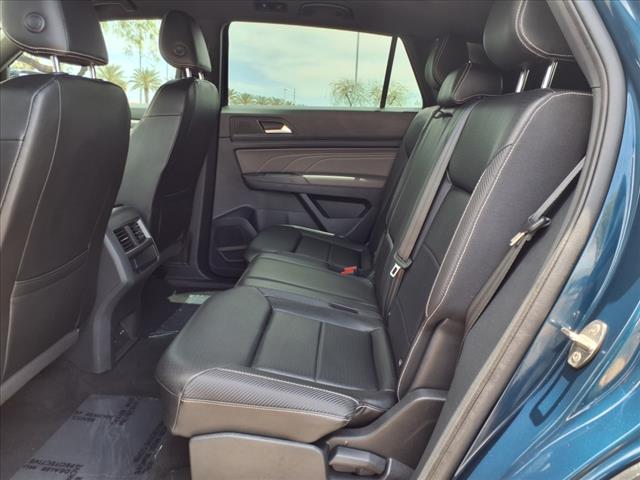 2022 Volkswagen Atlas Cross Sport V6 SEL R-Line 4Motion