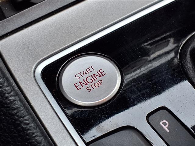 2021 Volkswagen Passat R-Line