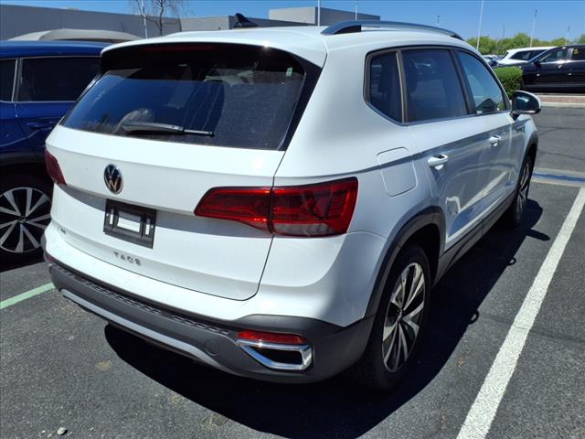 2024 Volkswagen Taos SE