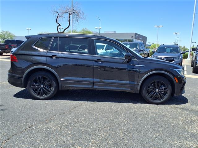2022 Volkswagen Tiguan SE R-Line Black