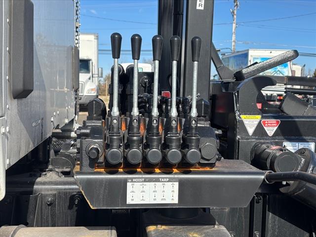 2025 Kenworth T880 ROLLOFF