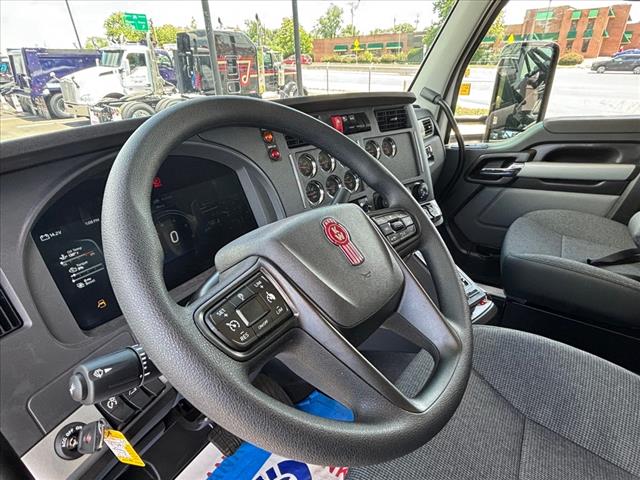 2025 Kenworth T880 Dump