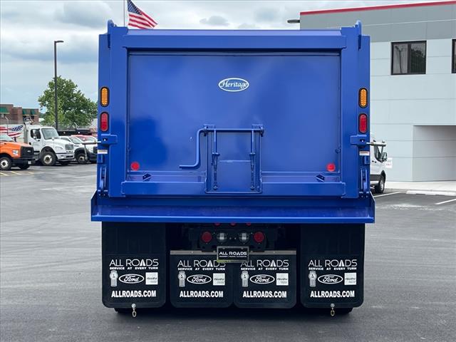 2025 Kenworth T880 Dump