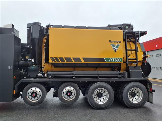 2025 Kenworth T880 VACUUM