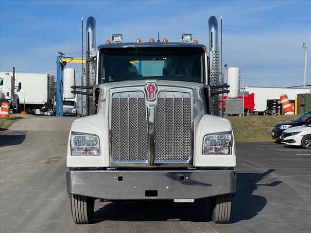 2024 Kenworth W990 Day Cab