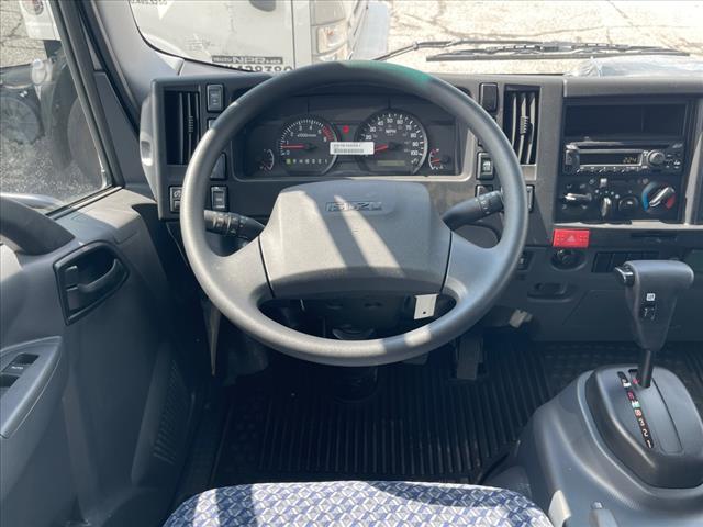 2025 Isuzu NRR Crew Cab