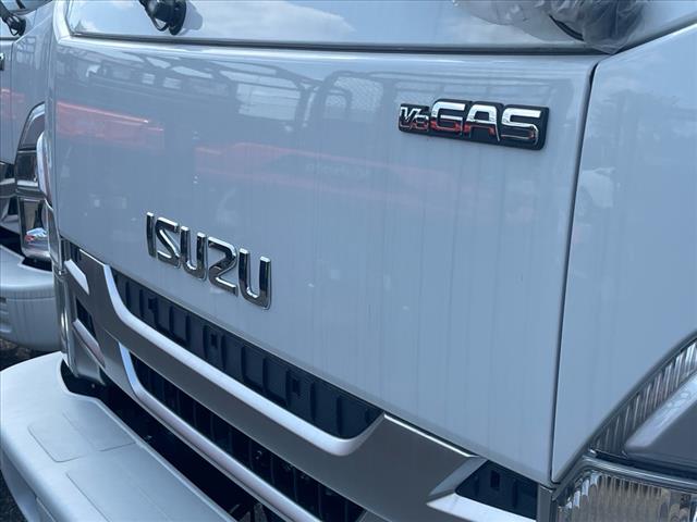 2025 Isuzu NRR Chassis