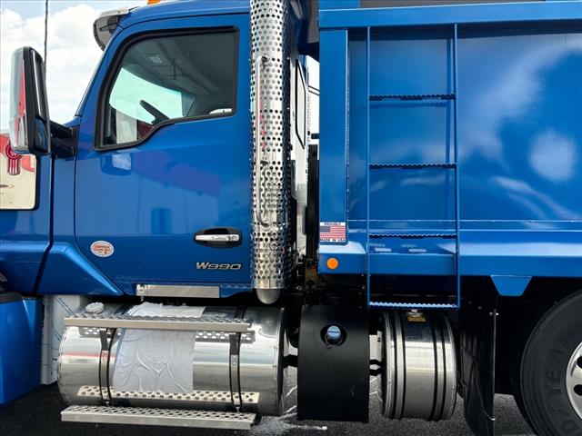2025 Kenworth W-990 Dump Truck