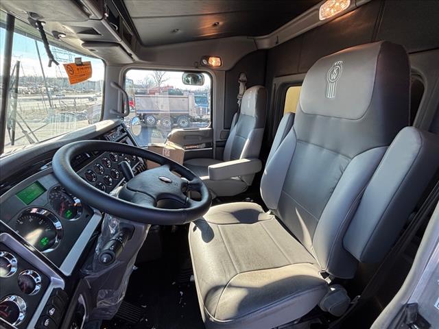 2025 Kenworth W900 Dump