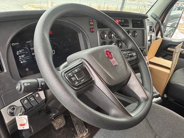 2025 Kenworth T880 Dump