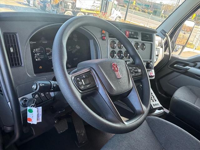2025 Kenworth T880 Dump