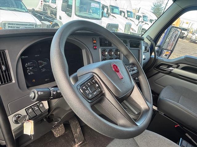 2025 Kenworth T880 Dump