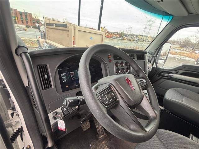2025 Kenworth T880 Dump