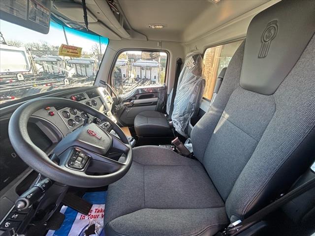 2025 Kenworth T880 Dump