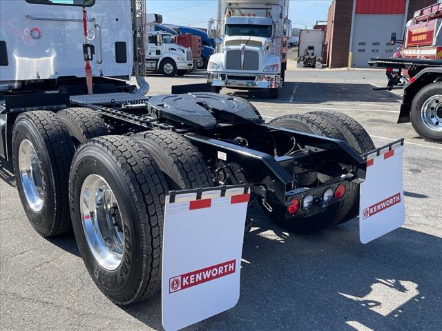 2025 Kenworth W990 Tractor