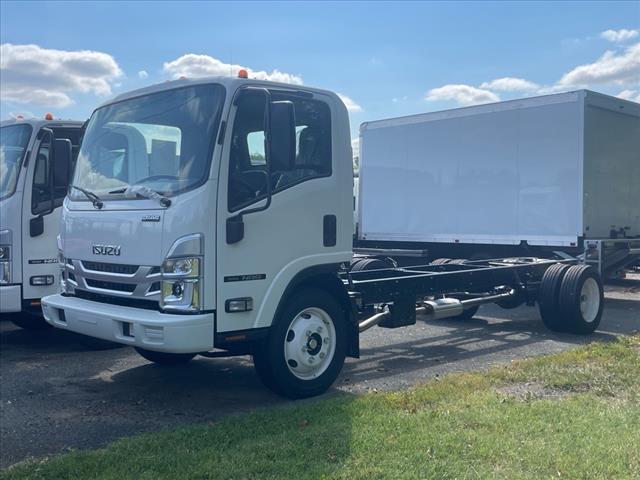 2025 Isuzu NRR Chassis