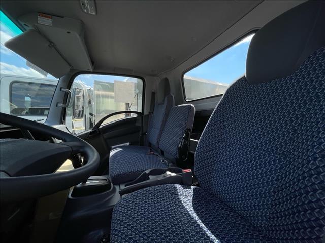 2025 Isuzu NRR Chassis