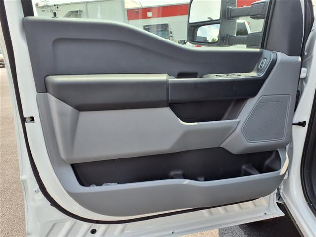 2025 Ford F-350 Super Duty XL