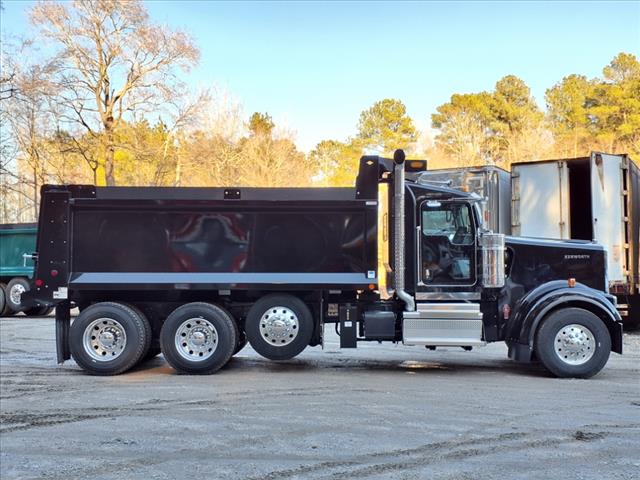 2025 Kenworth W900 Dump