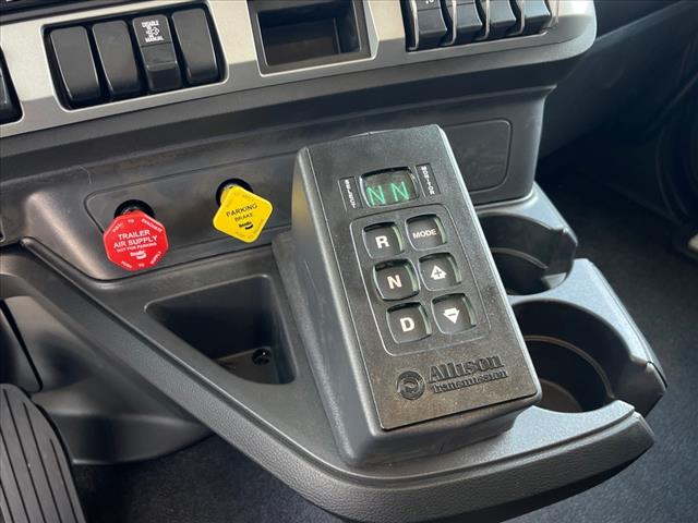 2025 Kenworth T-880 Single Cab