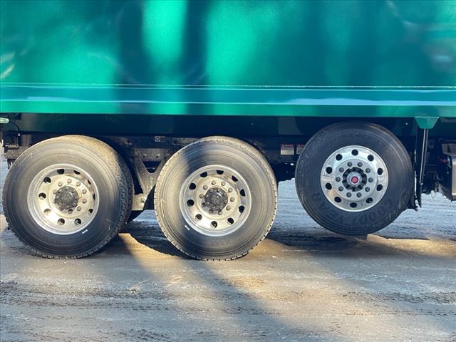 2025 Kenworth T880 Dump