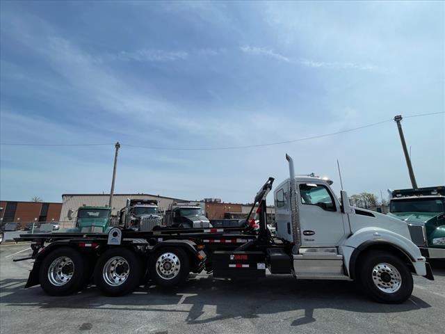 2025 Kenworth T880 Rolloff