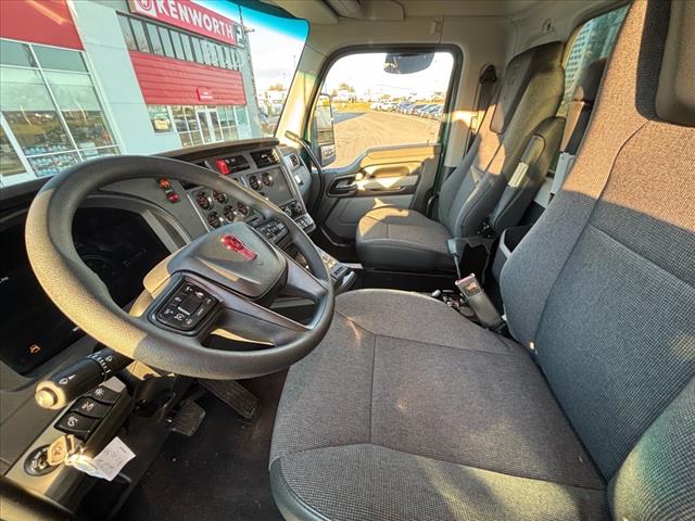 2025 Kenworth T-880 Dump