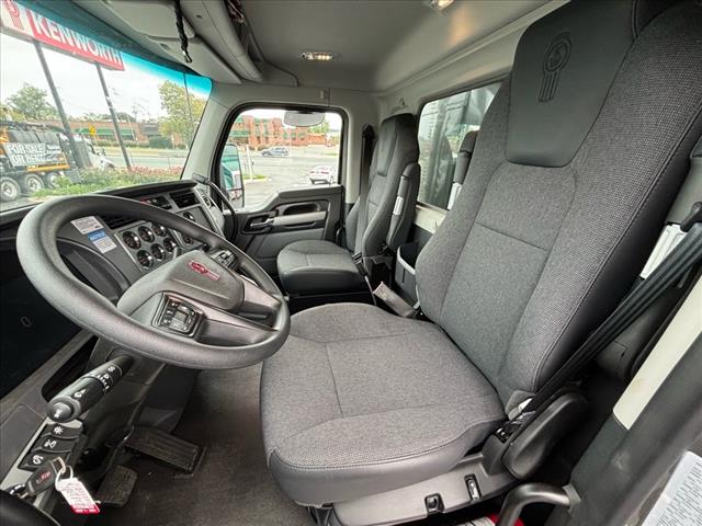 2025 Kenworth T-880 Dump