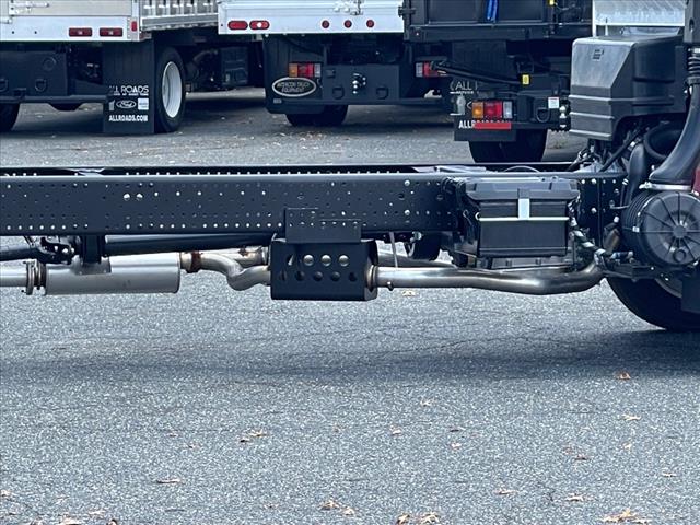2025 Isuzu NRR Chassis Gas