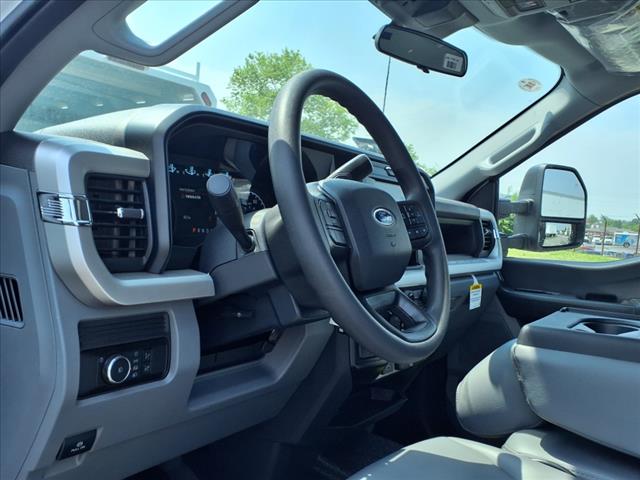 2025 Ford F450 XL