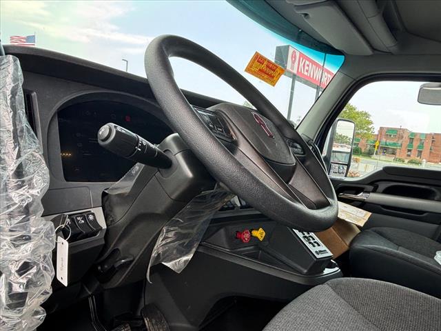 2025 Kenworth W-990 Dump truck