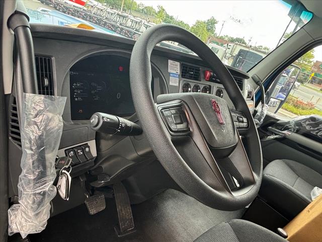 2025 Kenworth W-990 Dump Truck