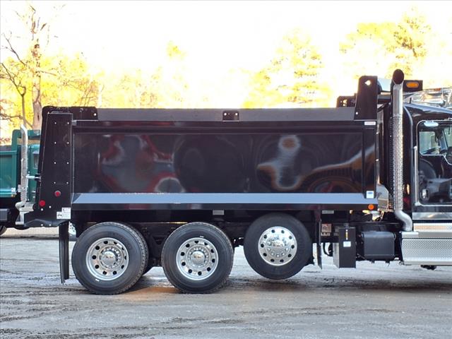 2025 Kenworth W900 Dump