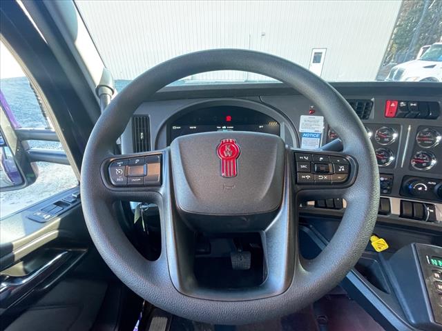 2025 Kenworth T880 Dump